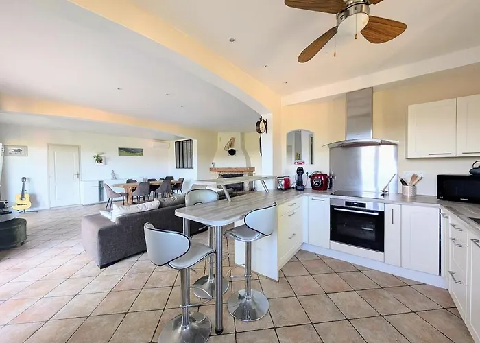 Familial 114 M2 Proche Bayonne דירה *