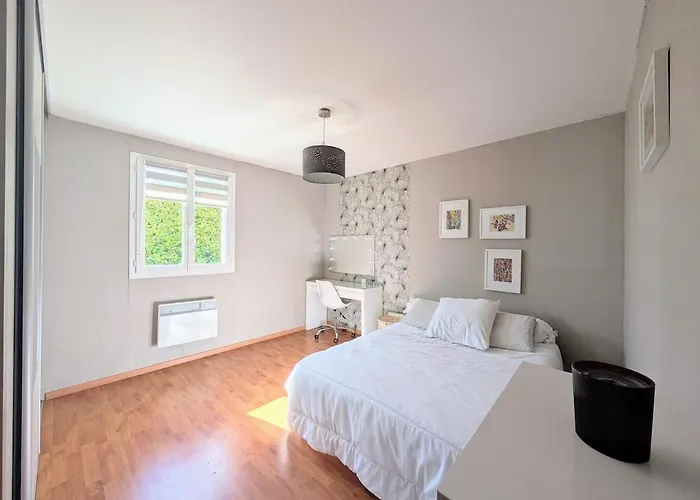 Familial 114 M2 Proche Bayonne דירה האספארן